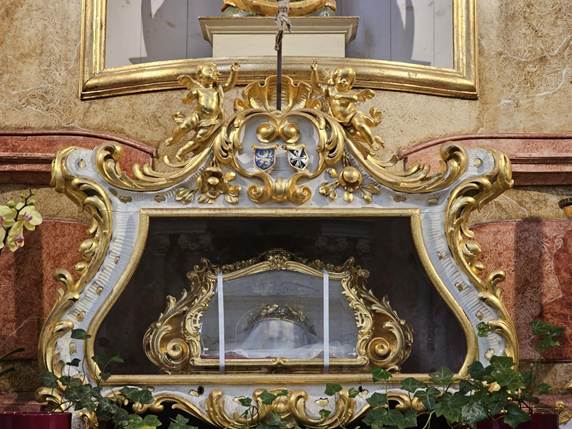 The skull of St. Zdîslava on display at the Basilica of Sts. Lawrence and Zdîslava in Czechia/Czech Republic.